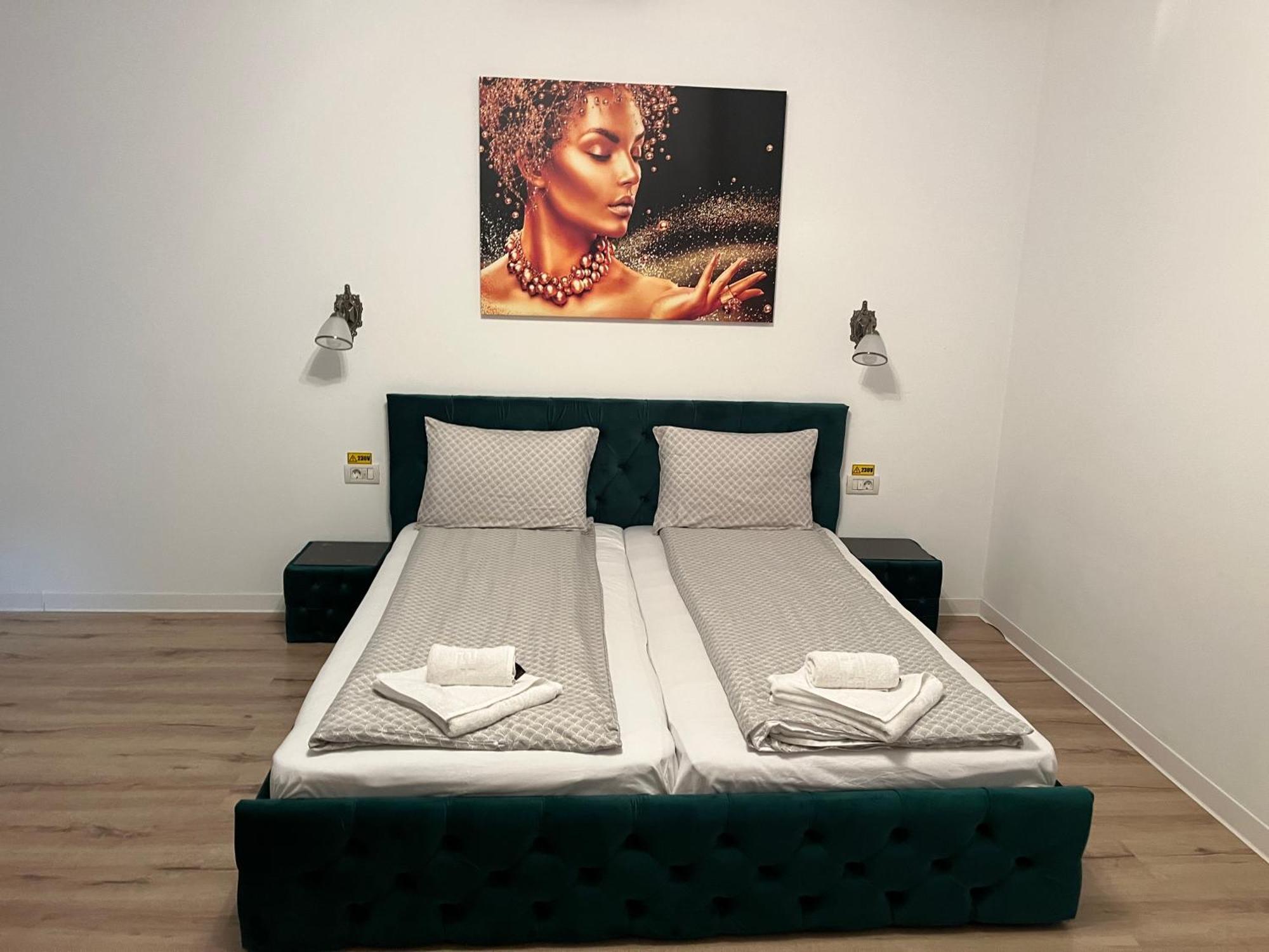 Pensiunea Queen Remetea Mare Exteriér fotografie